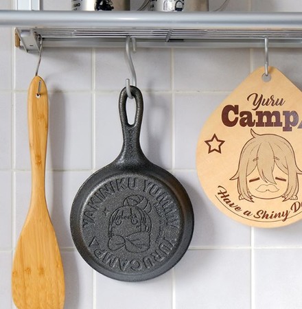 The "Laid-back Camp△" skillet will be very useful for camping! The "One Person Meat Eating Skillet" is now available at Virevan Online!